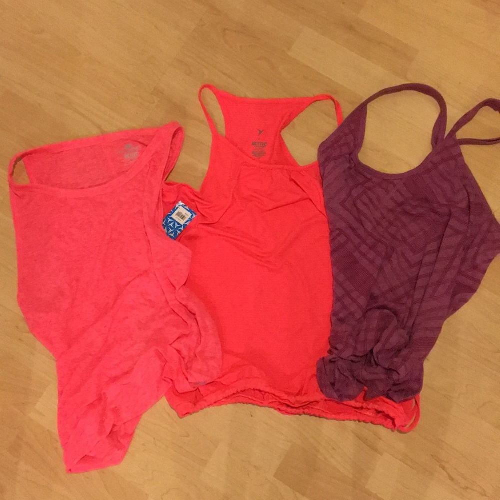 Bundle of old navy workout tanks